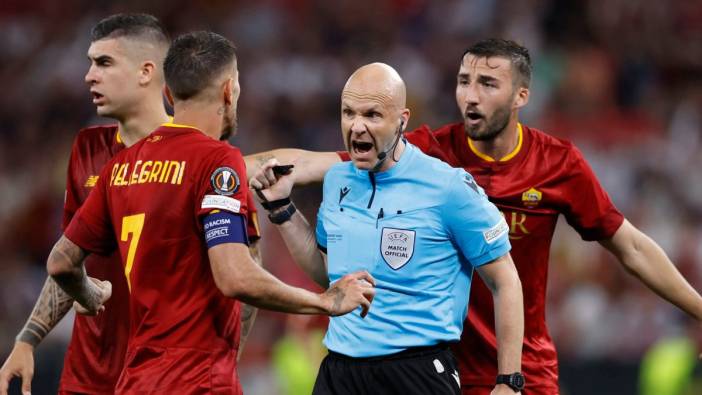 Galatasaray'ın maçına atanan İngiliz hakem Roma'yı çıldırtmıştı. Saldırı görüntüleri yeniden gündem oldu