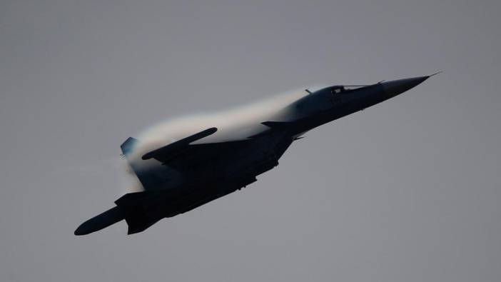 Ukrayna ordusu Rus savaş uçağını düşürdüğünü duyurdu