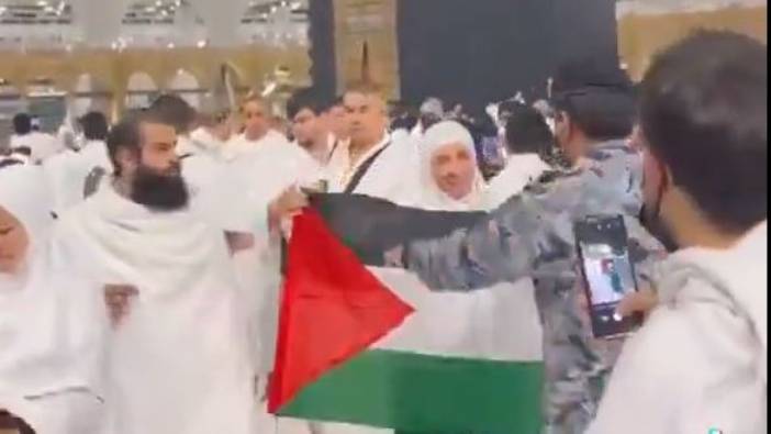 Kabe'de Filistin bayrağı açan Türk kadın Suudi polisi tarafından gözaltına alındı. Hani ya ümmete ne oldu?