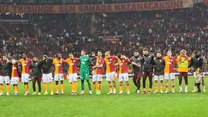Galatasaray taraftarı bir anda başladı. Fenerbahçe'nin kulakları çınladı!