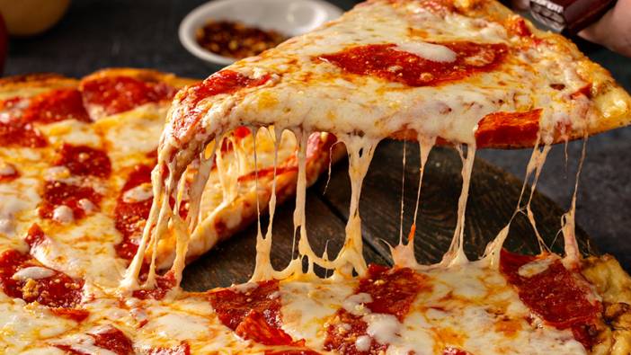 Her ısırışta ağzınızda eşsiz bir tat bırakacak pizzanın sır gibi saklanan tarifi. İtalya’nın ünlü pizza ustaları bile bu tarifi kullanıyor