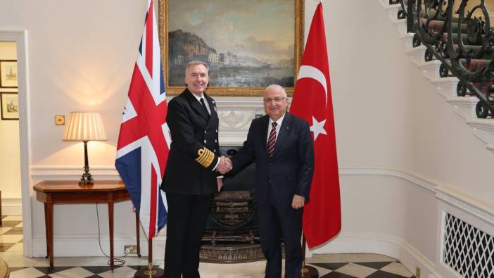 Milli Savunma Bakanı Güler, İngiltere Genelkurmay Başkanı Oramiral Radakin ile görüştü