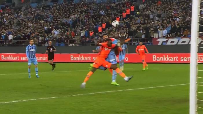 Trabzonspor penaltı bekledi hakem 'devam' dedi. Devre arasında flaş tepki