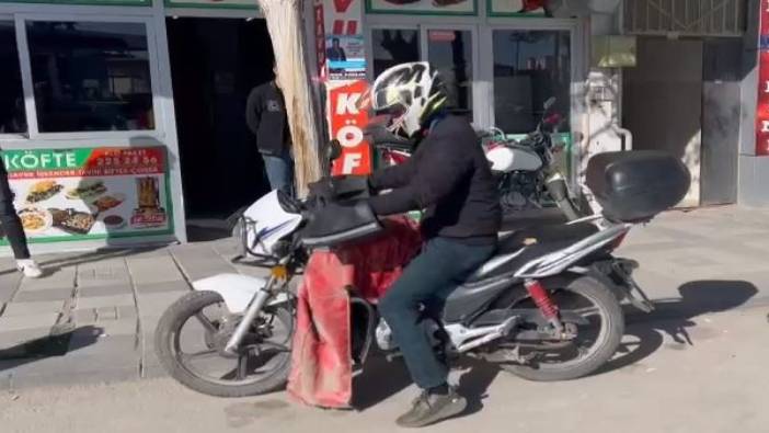 Polis husumetlisini vuran şüpheliyi kuryenin motosikletiyle yakaladı. Yaşananlar Türk dizilerini aratmadı