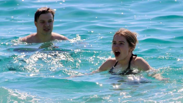 Antalya'ya yaz geldi. Martın ilk günü denize girdiler