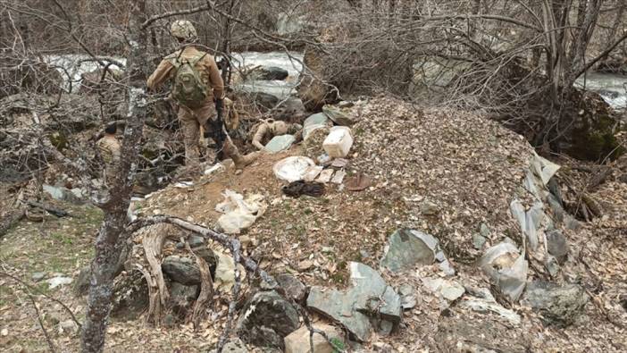 Tunceli’de teröristlerce kullanılan 6 sığınak imha edildi