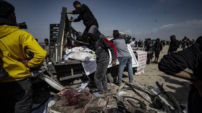 İsrail Gazze'de yardım aracını vurdu: 9 ölü