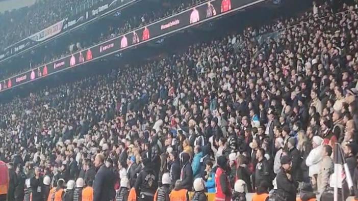 Beşiktaş 10 kişi kaldı taraftar çıldırdı. Halil Umut Meler'e büyük tepki
