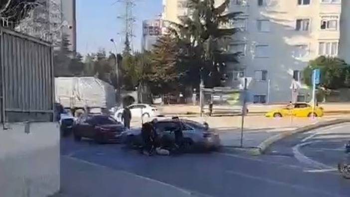 Ataşehir'de polisin "dur" ihtarına uymayan sürücü gözaltına alındı
