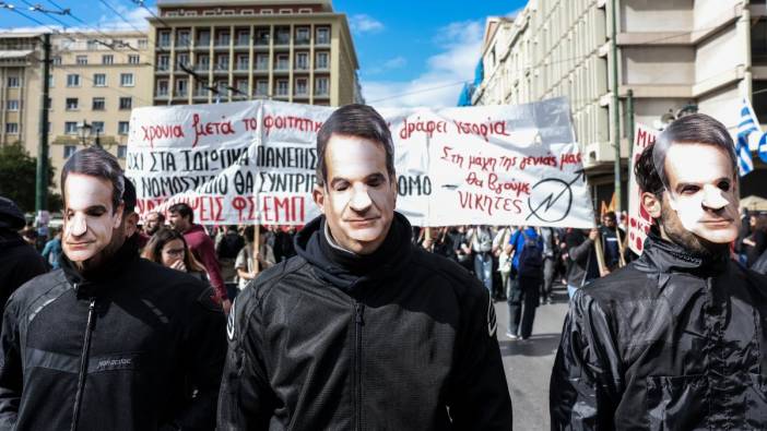Yunanistan’da binlerce kişiden ‘özel üniversite’ protestosu