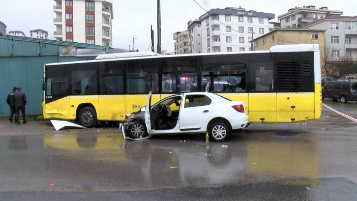 İETT otobüsü ile otomobil çarpıştı: 6 yaralı
