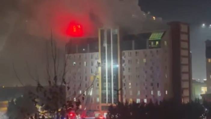 Esenyurt’ta 11 katlı rezidansta korkutan yangın: 40 kişi mahsur kaldı