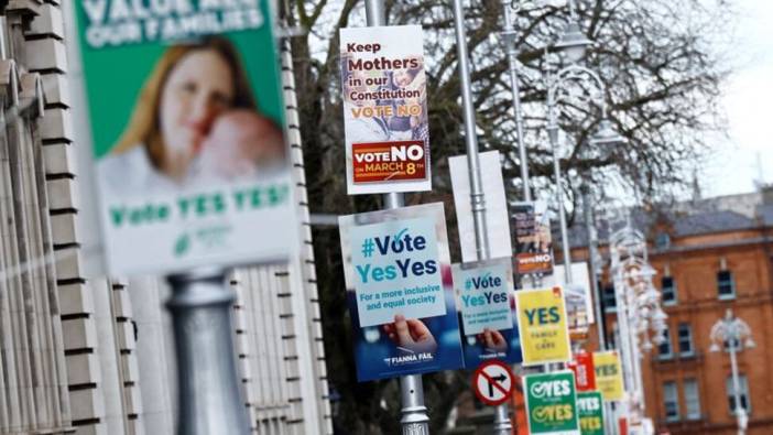 İrlanda hükümetine referandumda 'iki darbe'