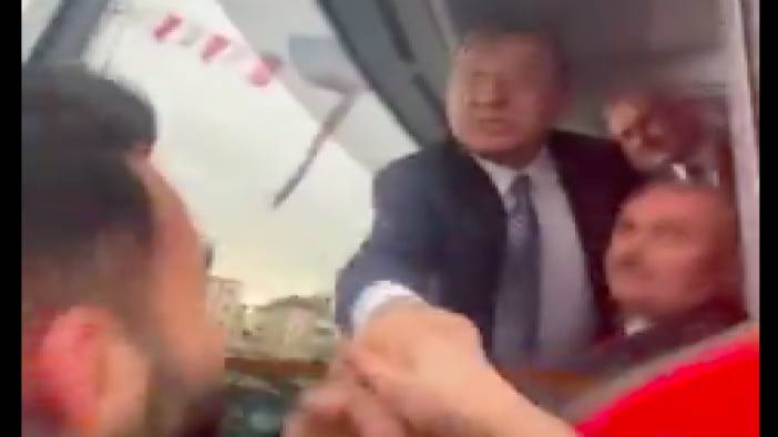 Ekrem İmamoğlu'nun otobüsünü durdurup elini öpen gencin videosu gündem oldu