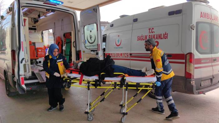 Bursa'da özel halk minibüsü ile otomobil çarpıştı. 1'i bebek 4 yaralı