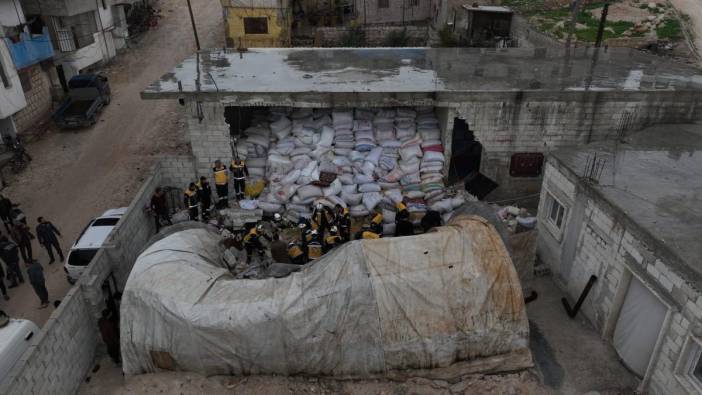 Suriye’de tahıl deposu çöktü! Çadırda eğitim gören 5 çocuk öldü