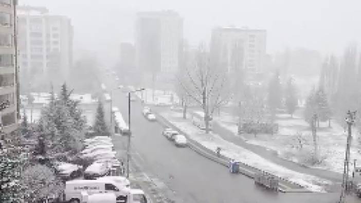 Ankara'yı etkisi altına alan kar yağışı