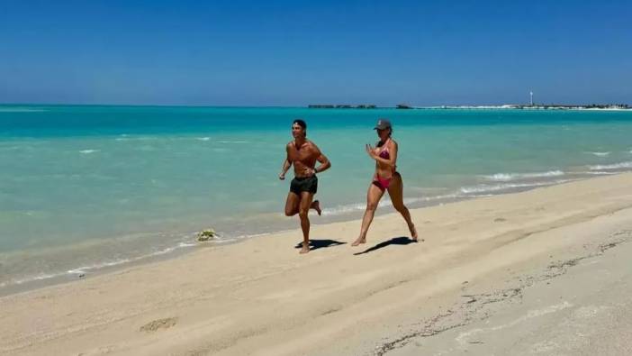 Cristiano Ronaldo, sevgilisiyle Suudi sahillerine indi