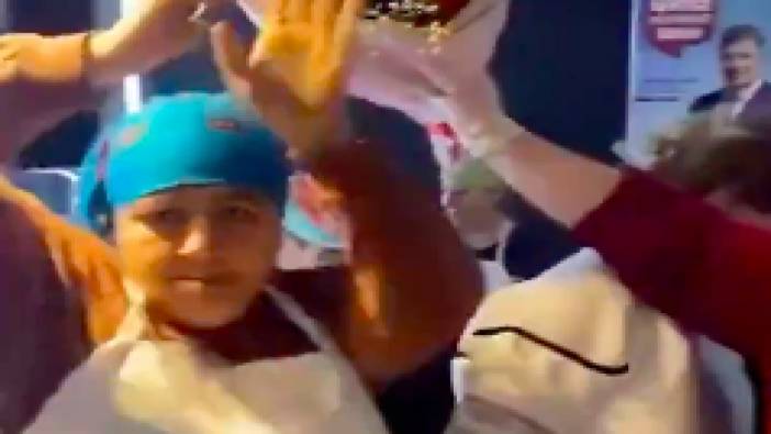 CHP'nin İzmir adayı Cemil Tugay'ın etkinliğinde dansıyla viral olan lokmacı kadın