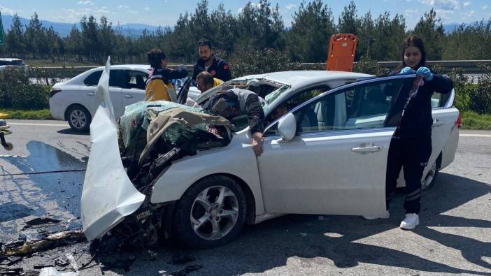 Gaziantep’te otomobil TIR’a arkadan çarptı: 2 ölü 2 yaralı