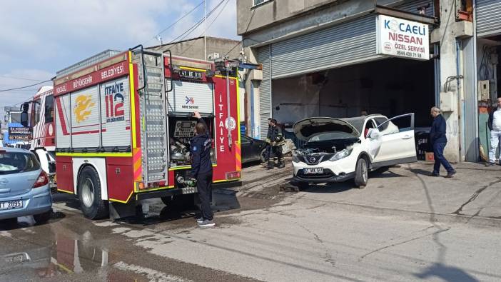 Kocaeli'de bir otomobil firmasının servisi alev alev yandı