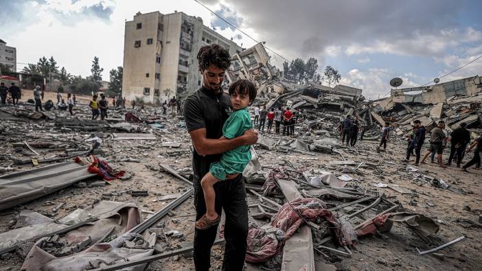 Gazze'de can kaybı 32 bin 490'a yükseldi