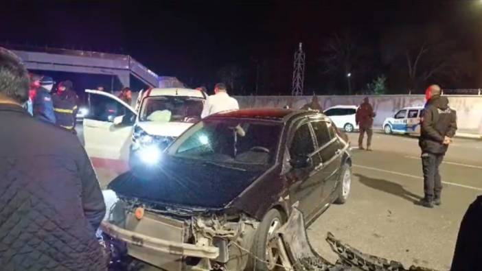 Bingöl’de 2 otomobil çarpıştı. 4 yaralı