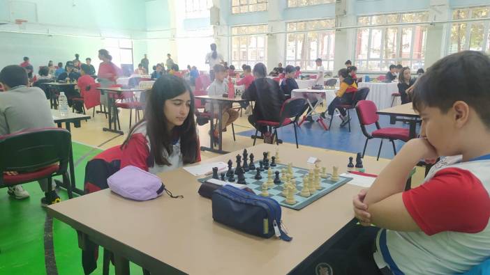 Muğla'daki öğrenciler satrançta yarıştı