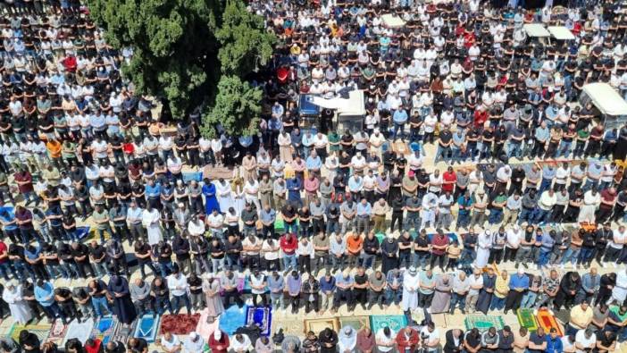 120 Bin Müslüman Mescid-i Aksa’da Buluştu