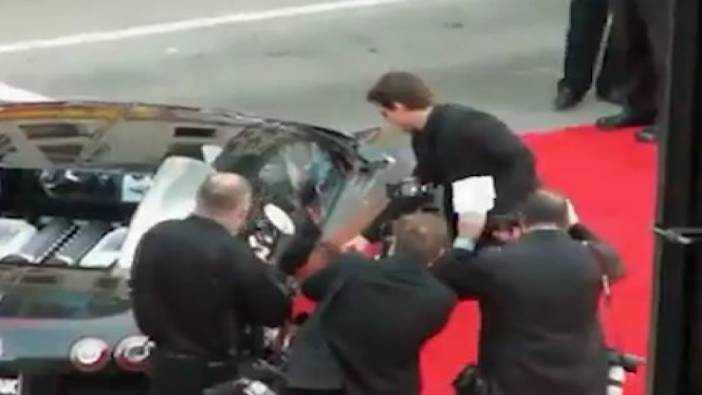 Oyuncu Tom Cruise, lüks arabasının kapısını açamadı: Marka, oyuncuyu kırmızı listeye aldı!