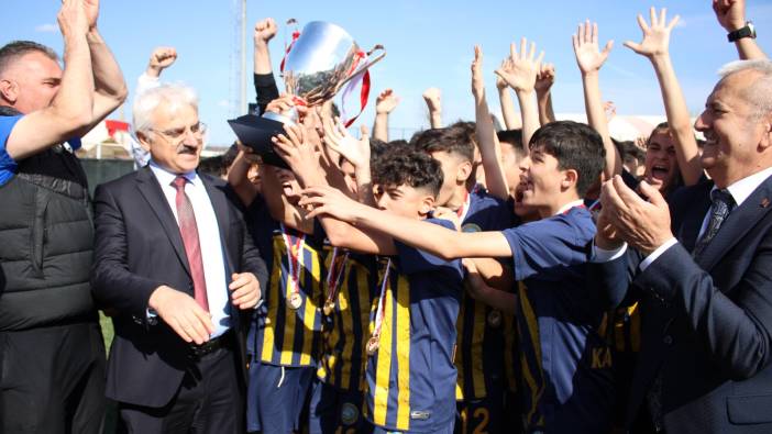U14 Türkiye Şampiyonası'nı Kayseri Talasgücü kazandı