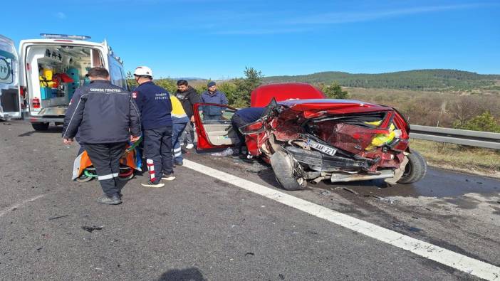Bayram tatili yolunda kaza: 3 kişi yaralandı