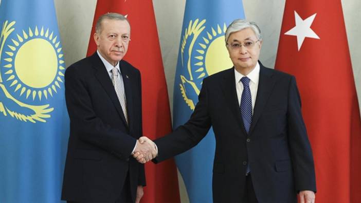 Erdoğan Kazakistanlı mevkidaşı ile görüştü