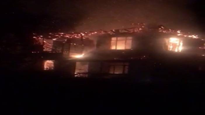 Elektrikli battaniyeden yangın çıktı. 2 katlı ev yandı