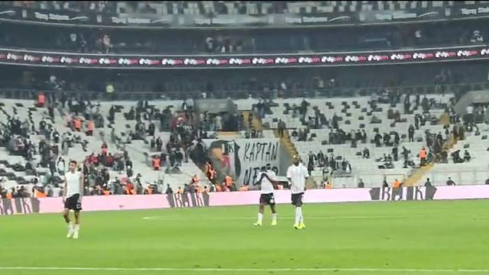 Beşiktaş taraftarı tepkisini koydu. Futbolcular yüzlerine bakamadı
