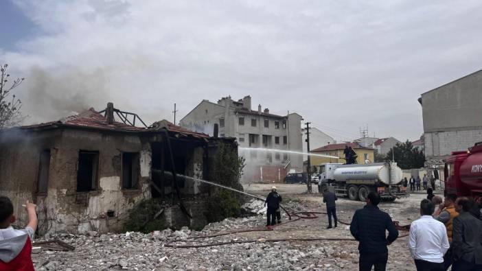 Konya’da metruk evde yangın