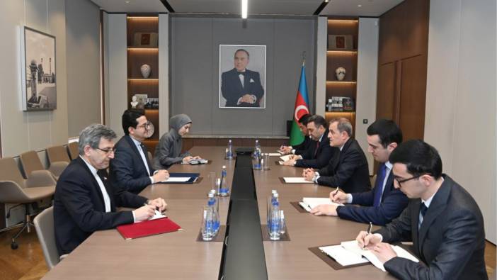 Azerbaycan Dışişleri Bakanı, eski İran Büyükelçisi'ni kabul etti