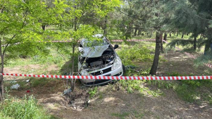 Diyarbakır'da lastiği fırlayan otomobil takla attı: Yaralılar var