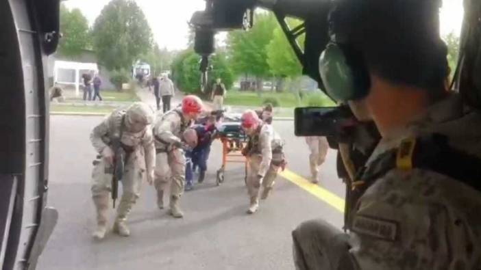 Yılan ısırdı, askeri helikopterle hastaneye götürüldü