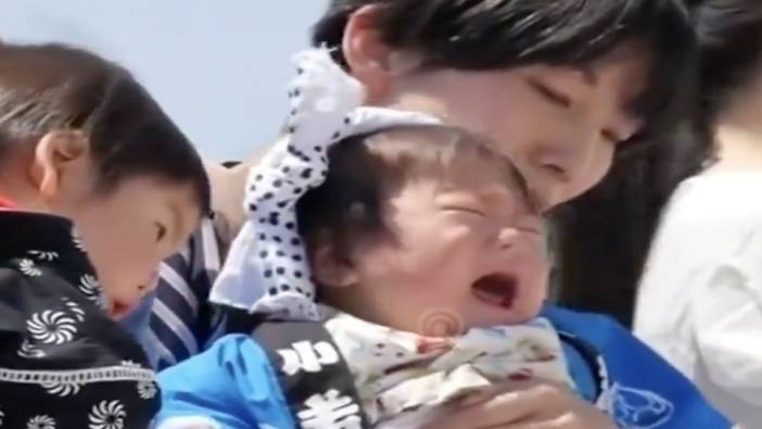 Japonya'da yapılan 'bebek ağlatma yarışması' görenleri şaşırttı