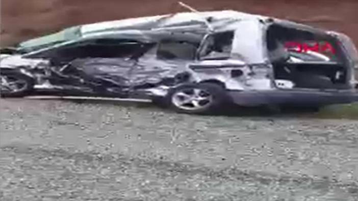 Elazığ'da ambulansla hafif ticari araç çarpıştı. 2’si polis 7 yaralı