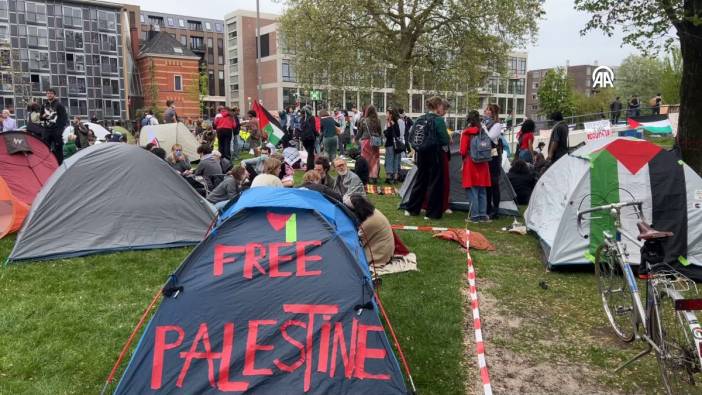 Amsterdam Üniversitesi'nde Filistin'e destek gösterisi