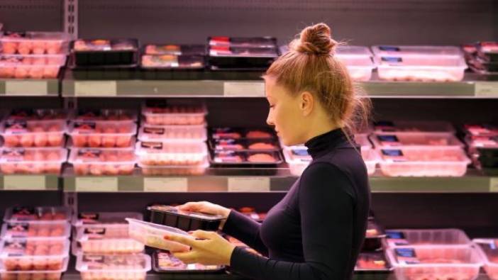 Marketlerde satılan tavuk şnitzelde büyük tehlike. Beyaz ette alarm zilleri son ses çalıyor