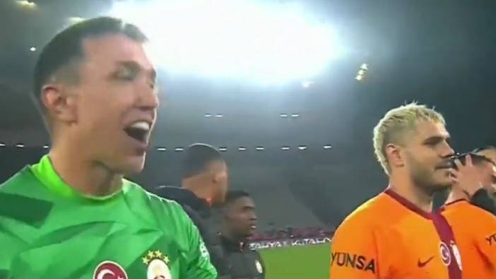 Muslera kendi kendine Türkçe konuştu. Söylediklerini herkes duydu