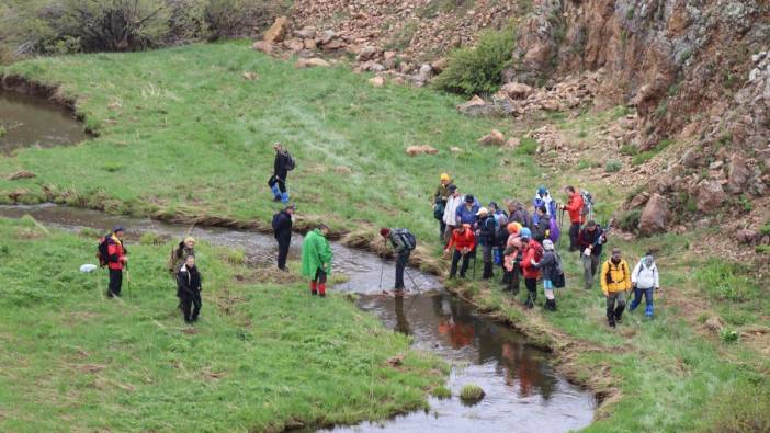 18 kilometrelik yürüyüşte yağmur çamur dinlemediler