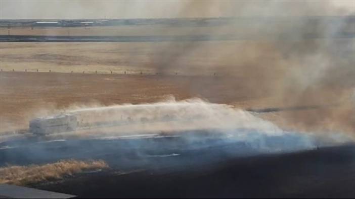Mardin'de, Suriye sınırındaki mayınlı bölgede yangın
