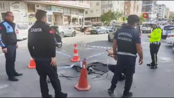 Çerkezköy'de seyir halinde iken yol çöktü