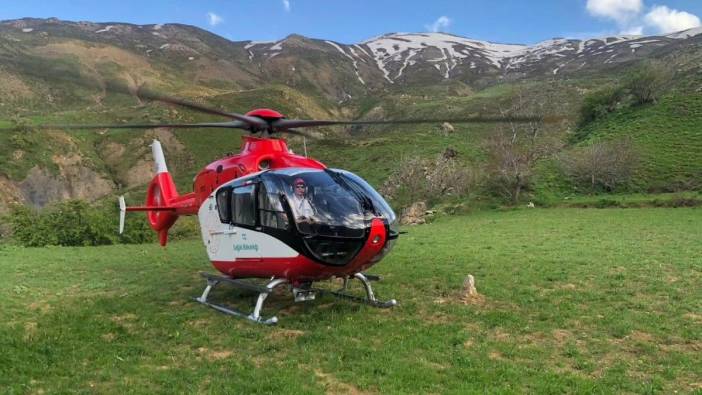 Tarlada ayağı kırılan vatandaş için ambulans helikopter havalandı