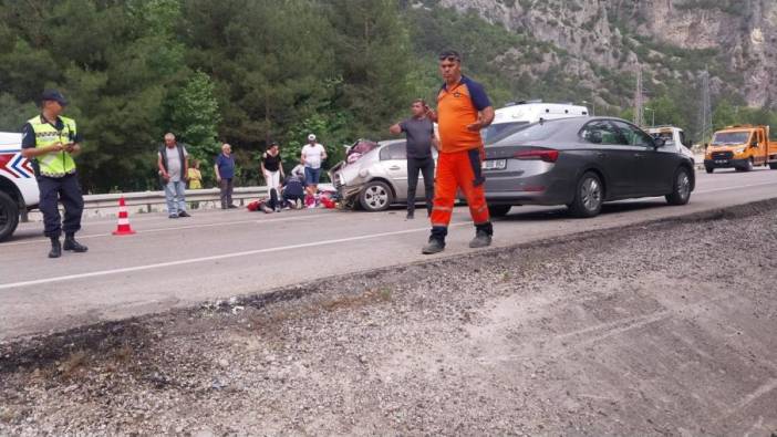 Isparta-Antalya karayolunda trafik kazası: 4 aylık bebek hayatını kaybetti