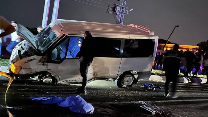 Gaziantep'te orta refüje çarpan minibüs savruldu: 1 ölü